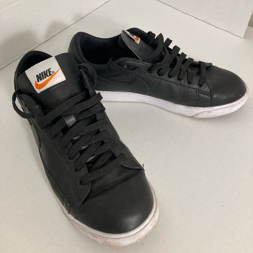 Nike Black Leather Sneakers